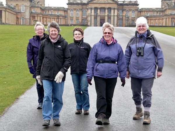 16. Warm clothing keeps the cold wind out.jpg - Well clad against the cold wind